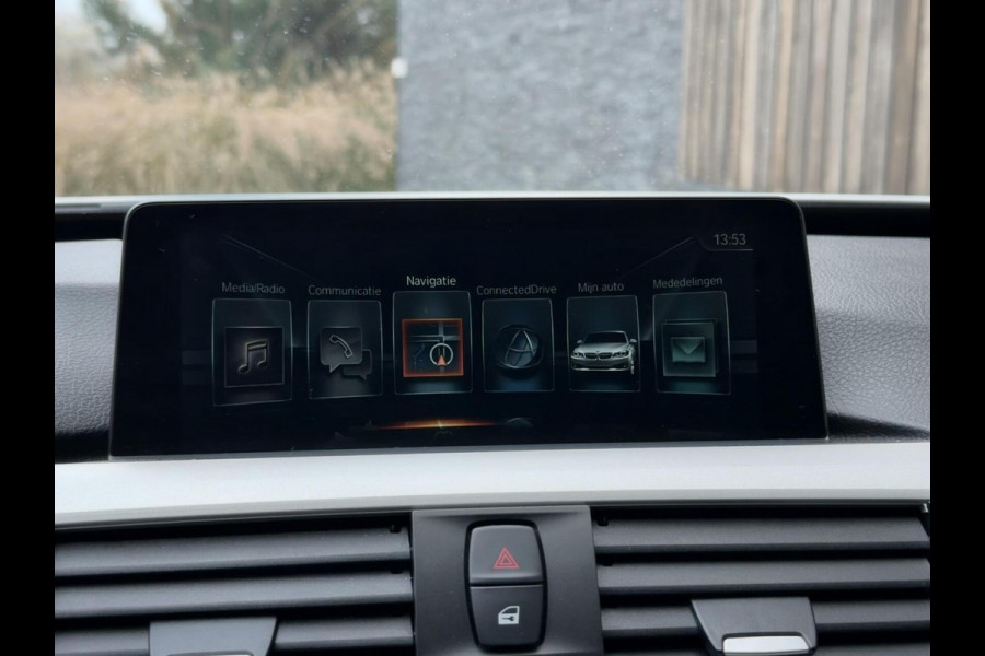 BMW 3-serie Gran Turismo 320i High Executive Automaat | Leer | Stoelverwarming | Cruise & climate control | Head-up display | Keyless entry | Trekhaak af