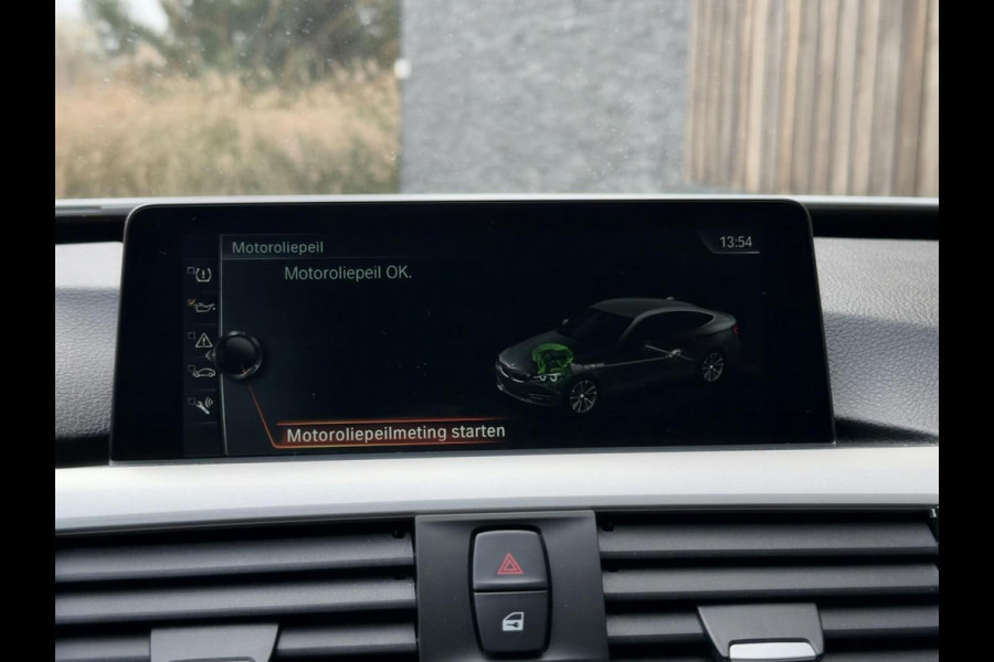 BMW 3-serie Gran Turismo 320i High Executive Automaat | Leer | Stoelverwarming | Cruise & climate control | Head-up display | Keyless entry | Trekhaak af