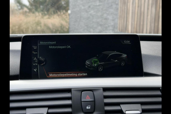 BMW 3-serie Gran Turismo 320i High Executive Automaat | Leer | Stoelverwarming | Cruise & climate control | Head-up display | Keyless entry | Trekhaak af