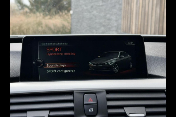 BMW 3-serie Gran Turismo 320i High Executive Automaat | Leer | Stoelverwarming | Cruise & climate control | Head-up display | Keyless entry | Trekhaak af