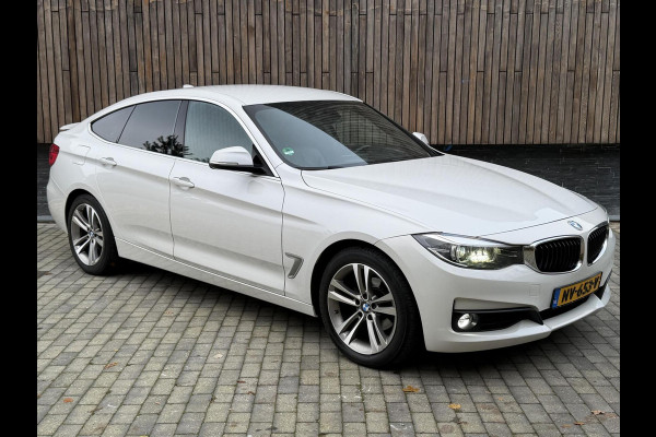 BMW 3-serie Gran Turismo 320i High Executive Automaat | Leer | Stoelverwarming | Cruise & climate control | Head-up display | Keyless entry | Trekhaak af