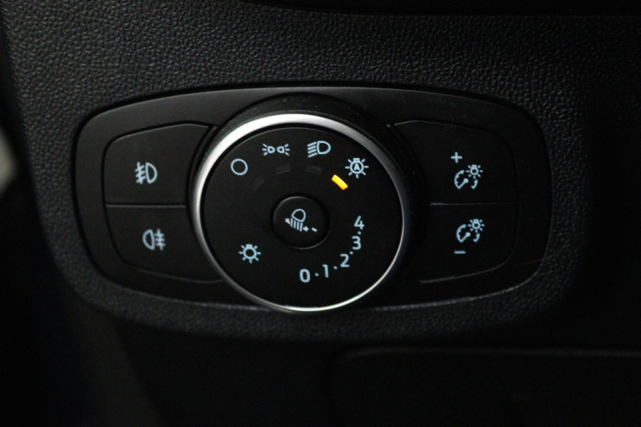 Ford Fiesta 1.0 EcoBoost ST-Line X (STOEL/STUUR VERWARMING, PARKEERSENSOREN, CRUISE CONTROL, NAVIGATIE)