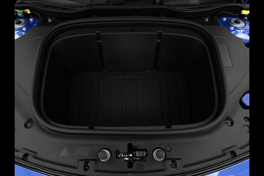 Mercedes-Benz CLA-Klasse 250+ Launch Edition 85 kWh | Trekhaak | Warmtepomp | Adaptieve Cruisecontrol | Antidiefstal pakket URBAN GUARD | Nightpakket | 19 inch AMG velgen | Panoramadak | Sierdelen aluminium |