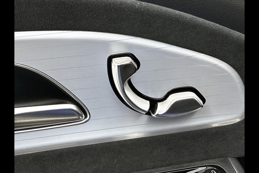 Mercedes-Benz CLA-Klasse 250+ Launch Edition 85 kWh | Trekhaak | Warmtepomp | Adaptieve Cruisecontrol | Antidiefstal pakket URBAN GUARD | Nightpakket | 19 inch AMG velgen | Panoramadak | Sierdelen aluminium |