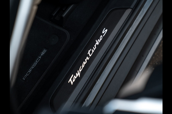 Porsche Taycan Turbo S 93 kWh | SportDesign Carbon | Burmester | Keramisch | PDCC Sport