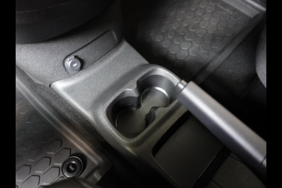 Opel Combo 130pk L1 Edition Automaat Airco Navigatie Trekhaak Cruise control