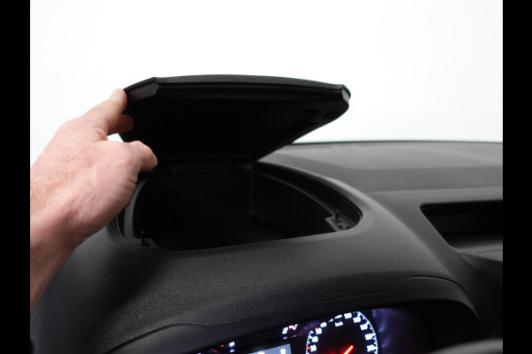 Opel Combo 130pk L1 Edition Automaat Airco Navigatie Trekhaak Cruise control