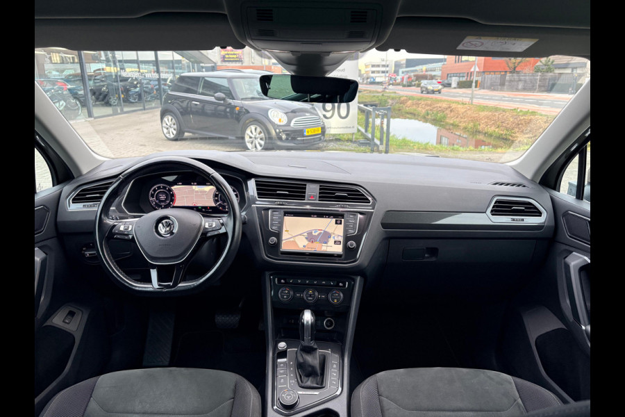 Volkswagen Tiguan 2.0 TSI 4Motion Highline R-LINE ACC | KEYLESS | ELECTR. A-KLEP | 19-inch LMV | TREKHAAK