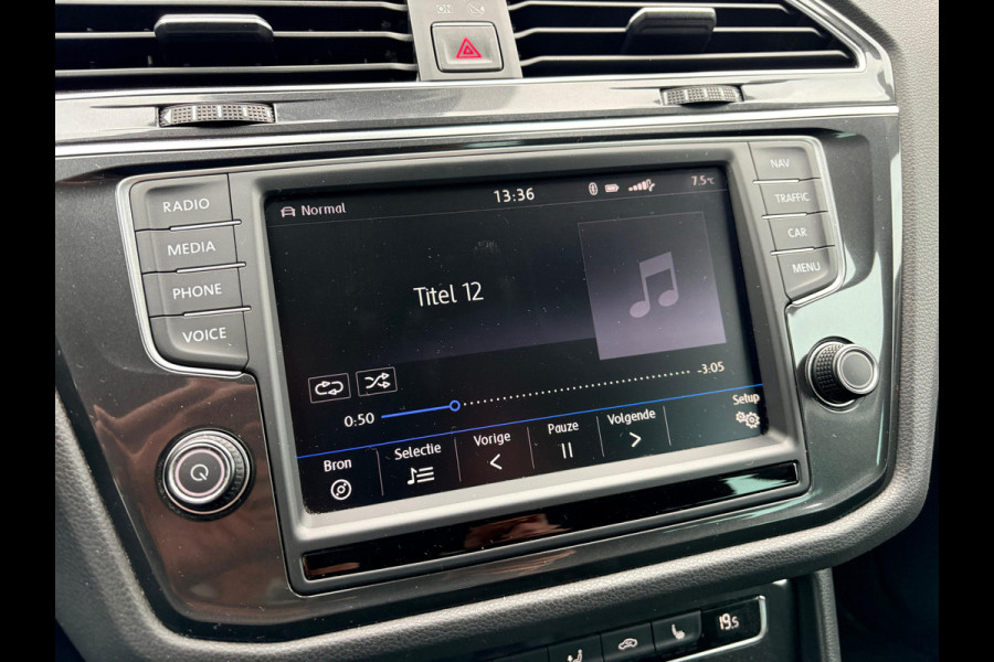 Volkswagen Tiguan 2.0 TSI 4Motion Highline R-LINE ACC | KEYLESS | ELECTR. A-KLEP | 19-inch LMV | TREKHAAK