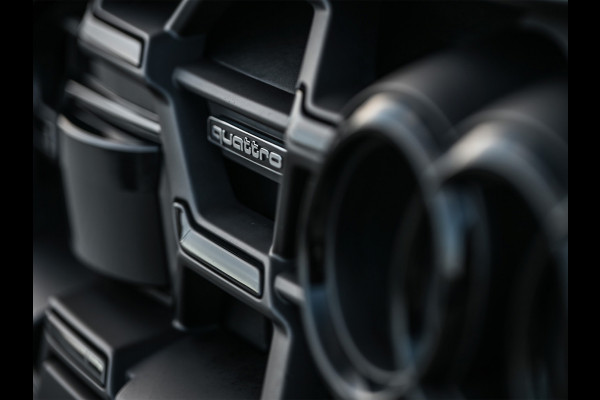 Audi A6 Avant 55 TFSI e Quattro Pro Line S Competition · Ambiance interieur · Verlaagd · Led matrix · 4 Zone climate · 21 inch · Dab+ ·