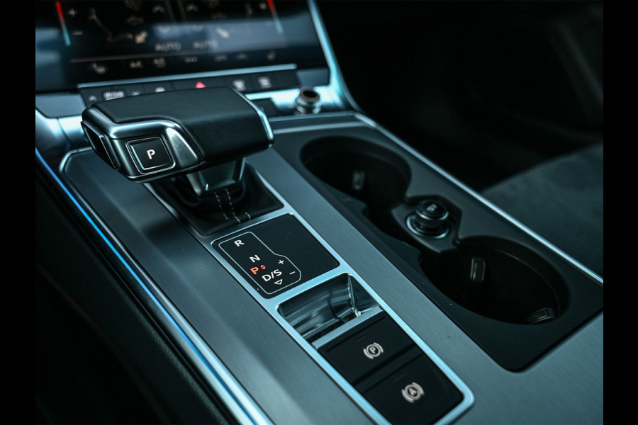 Audi A6 Avant 55 TFSI e Quattro Pro Line S Competition · Ambiance interieur · Verlaagd · Led matrix · 4 Zone climate · 21 inch · Dab+ ·