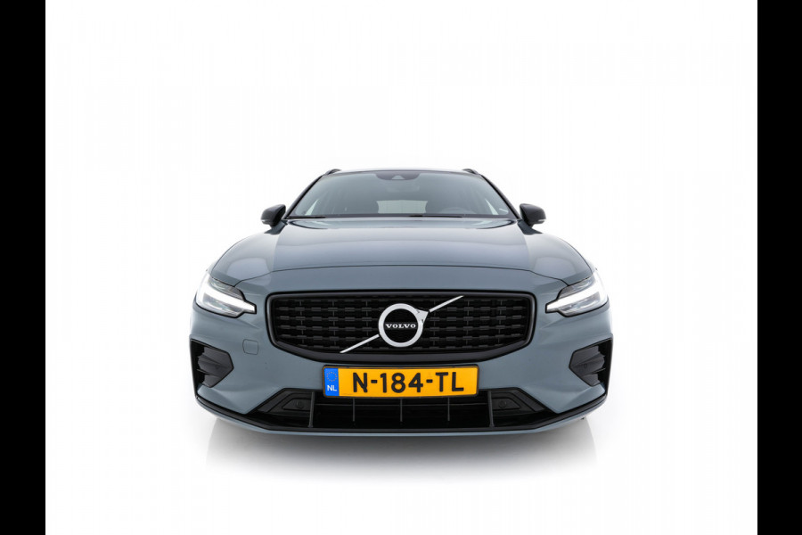 Volvo V60 2.0 B3 R-Design (INCL-BTW) *LEATHER-FABRIC | DIGI-COCKPIT | FULL-LED | MEMORY-PACK | HEATED-SPORTSEATS | LANE-ASSIST | NAVI-FULLMAP | CAMERA | DAB+ | PRIVACY-GLASS | ECC | PDC | TOWBAR | 19''ALU*
