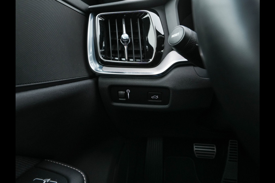 Volvo V60 2.0 B3 R-Design (INCL-BTW) *LEATHER-FABRIC | DIGI-COCKPIT | FULL-LED | MEMORY-PACK | HEATED-SPORTSEATS | LANE-ASSIST | NAVI-FULLMAP | CAMERA | DAB+ | PRIVACY-GLASS | ECC | PDC | TOWBAR | 19''ALU*