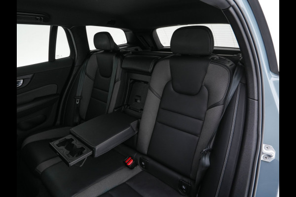 Volvo V60 2.0 B3 R-Design (INCL-BTW) *LEATHER-FABRIC | DIGI-COCKPIT | FULL-LED | MEMORY-PACK | HEATED-SPORTSEATS | LANE-ASSIST | NAVI-FULLMAP | CAMERA | DAB+ | PRIVACY-GLASS | ECC | PDC | TOWBAR | 19''ALU*