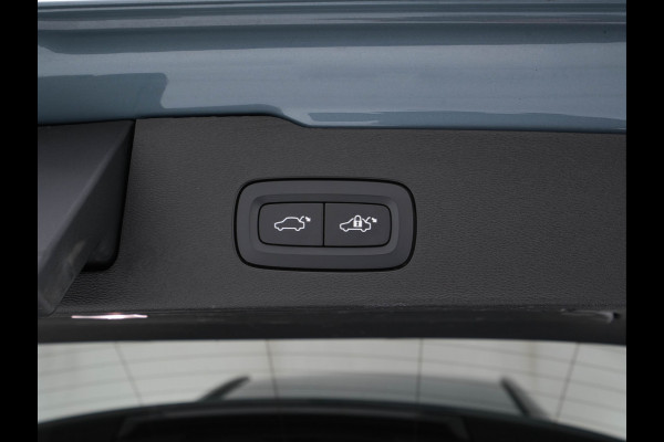 Volvo V60 2.0 B3 R-Design (INCL-BTW) *LEATHER-FABRIC | DIGI-COCKPIT | FULL-LED | MEMORY-PACK | HEATED-SPORTSEATS | LANE-ASSIST | NAVI-FULLMAP | CAMERA | DAB+ | PRIVACY-GLASS | ECC | PDC | TOWBAR | 19''ALU*