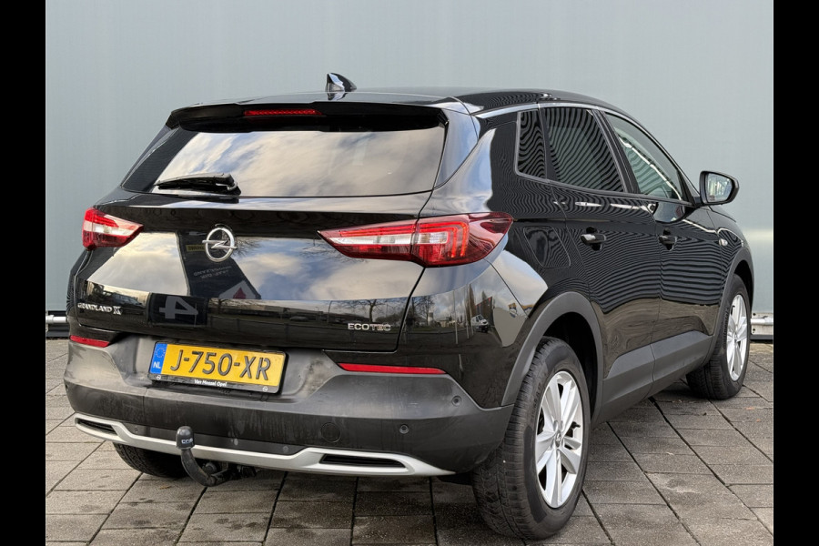 Opel Grandland X BWJ 11-2020 | 1.2T 131PK Bus Executive | TREKHAAK | CLIMA | NAVI | LEDER/STOF | SPORTSTOELEN | PDC 2X | CARPLAY |