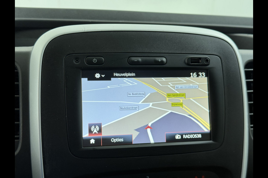 Renault Trafic 2.0DCI 145PK T29 L2H1 Comfort 3-Persoons Trekhaak Apple Carplay Android Navi Airco Cruise Control Bluetooth Lmv Pdc Betonplex Vloer Wandbetimmering Schuifdeur Sidebars Euro 6 Origineel Nederlandse Auto