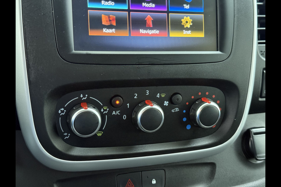 Renault Trafic 2.0DCI 145PK T29 L2H1 Comfort 3-Persoons Trekhaak Apple Carplay Android Navi Airco Cruise Control Bluetooth Lmv Pdc Betonplex Vloer Wandbetimmering Schuifdeur Sidebars Euro 6 Origineel Nederlandse Auto