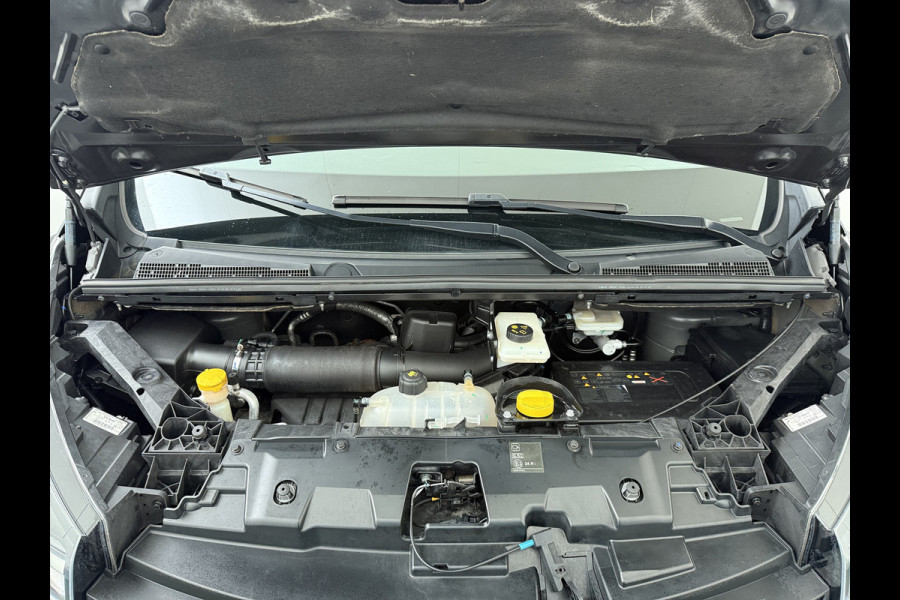 Renault Trafic 2.0DCI 145PK T29 L2H1 Comfort 3-Persoons Trekhaak Apple Carplay Android Navi Airco Cruise Control Bluetooth Lmv Pdc Betonplex Vloer Wandbetimmering Schuifdeur Sidebars Euro 6 Origineel Nederlandse Auto