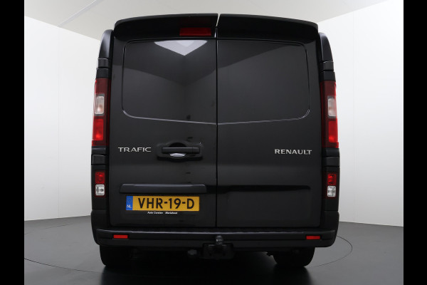 Renault Trafic 2.0DCI 145PK T29 L2H1 Comfort 3-Persoons Trekhaak Apple Carplay Android Navi Airco Cruise Control Bluetooth Lmv Pdc Betonplex Vloer Wandbetimmering Schuifdeur Sidebars Euro 6 Origineel Nederlandse Auto