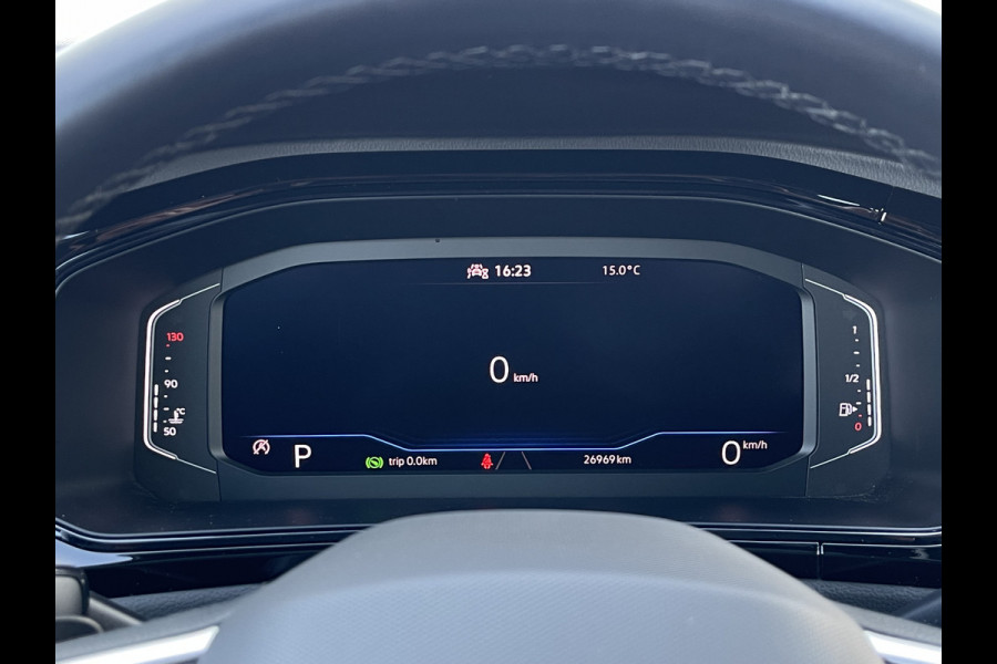 Volkswagen T-Roc 1.5 TSI Style | Pano | CarPlay | ACC | IQ Light | DAB+ | 18 inch