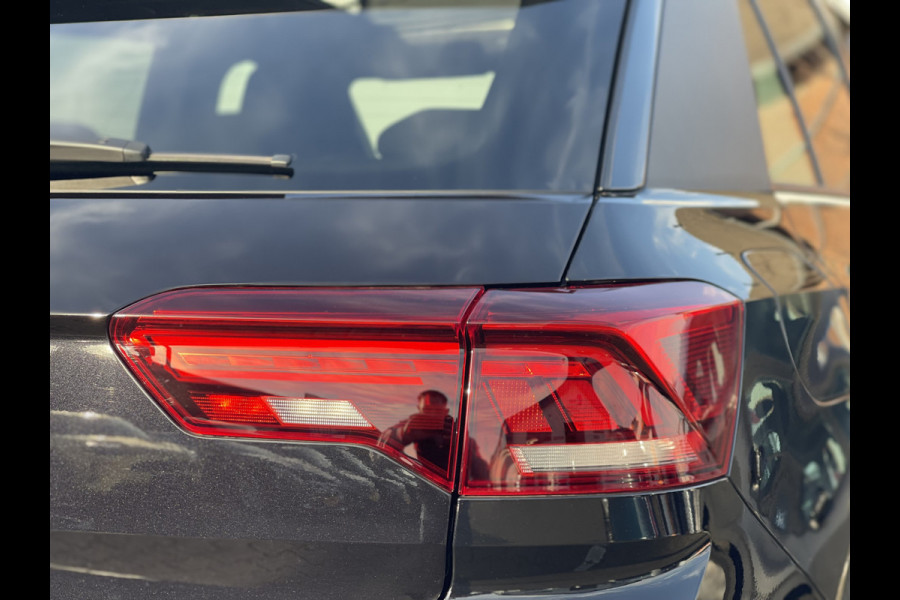 Volkswagen T-Roc 1.5 TSI Style | Pano | CarPlay | ACC | IQ Light | DAB+ | 18 inch