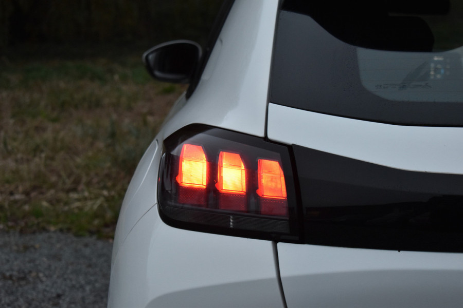 Peugeot 208 101PK AUT. Puretech BLUE ACTIVE CARPLAY/PDC/CRUISE