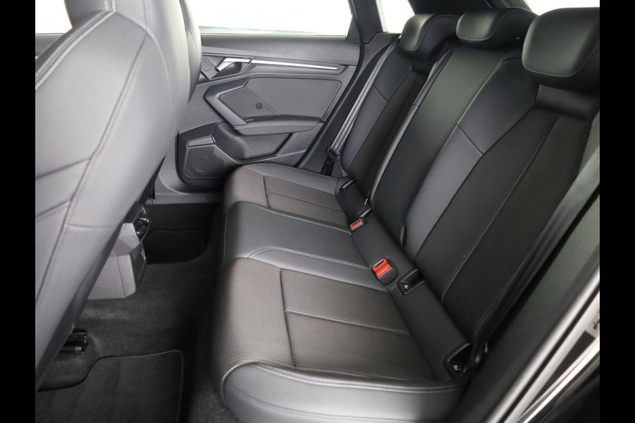 Audi A3 Sportback 35 TFSI S edition | Verlengde Garantie | Optiek zwart pakket | Parkeersensoren achterzijde | Afneembare trekhaak |