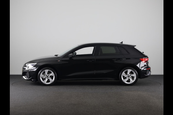 Audi A3 Sportback 35 TFSI S edition | Verlengde Garantie | Optiek zwart pakket | Parkeersensoren achterzijde | Afneembare trekhaak |