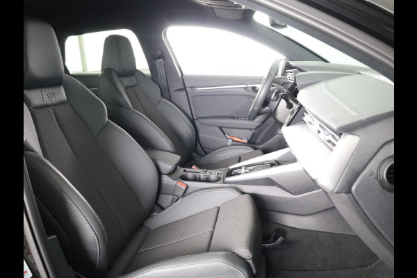 Audi A3 Sportback 35 TFSI S edition | Verlengde Garantie | Optiek zwart pakket | Parkeersensoren achterzijde | Afneembare trekhaak |