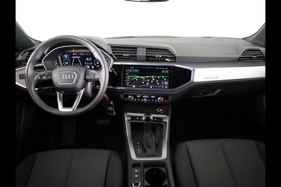 Audi Q3 35 TFSI Advanced Edition 150 pk S-tronic | Verlengde garantie | Navigatie | Gratis Winterset | Achteruitrijcamera | LED koplampen | Stoelverwarming |
