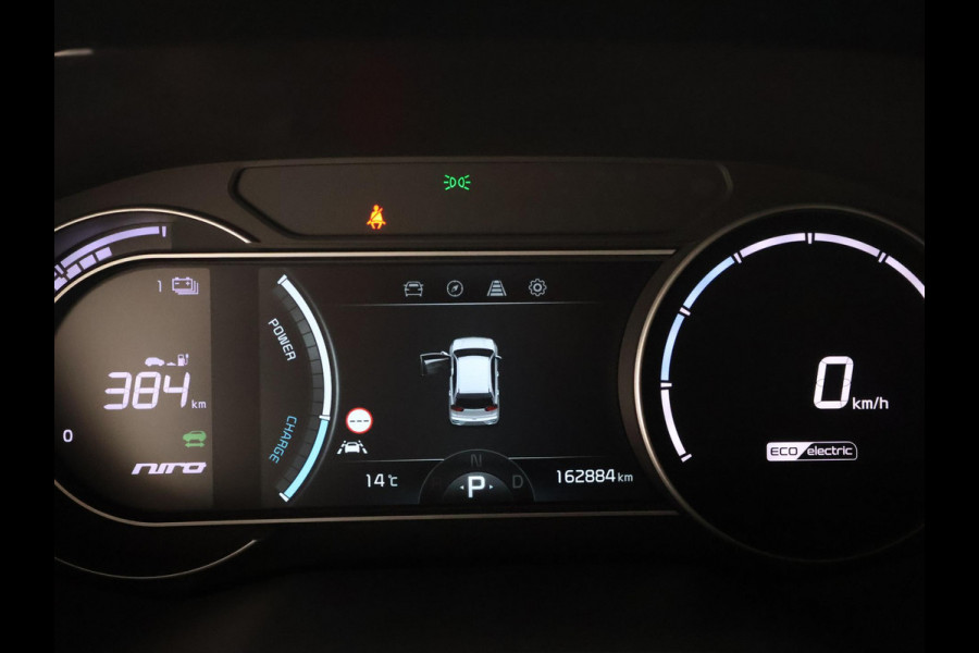 Kia e-Niro ExecutiveLine 64 kWh 450 km actieradius | Navigatie | Stoelverwarming | Leder |