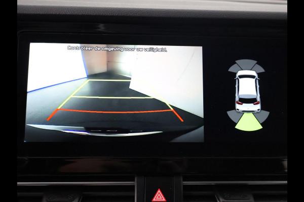 Kia e-Niro ExecutiveLine 64 kWh 450 km actieradius | Navigatie | Stoelverwarming | Leder |