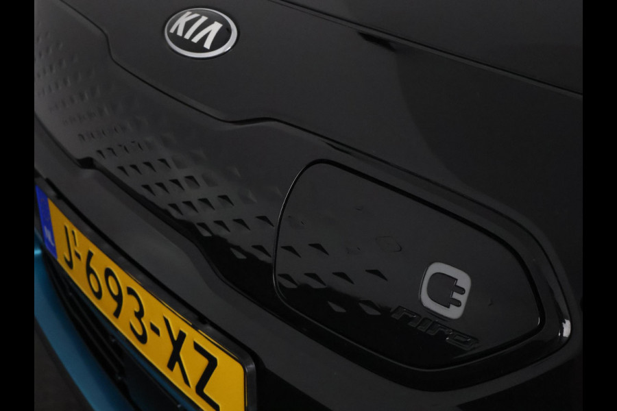 Kia e-Niro ExecutiveLine 64 kWh 450 km actieradius | Navigatie | Stoelverwarming | Leder |