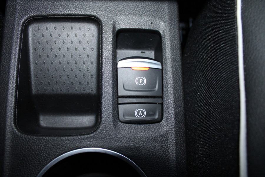 Renault Captur 1.6 E-Tech Plug-in Hybrid 160 Intens | Trekhaak | Navigatie | Camera | Cruise Control | Keyless