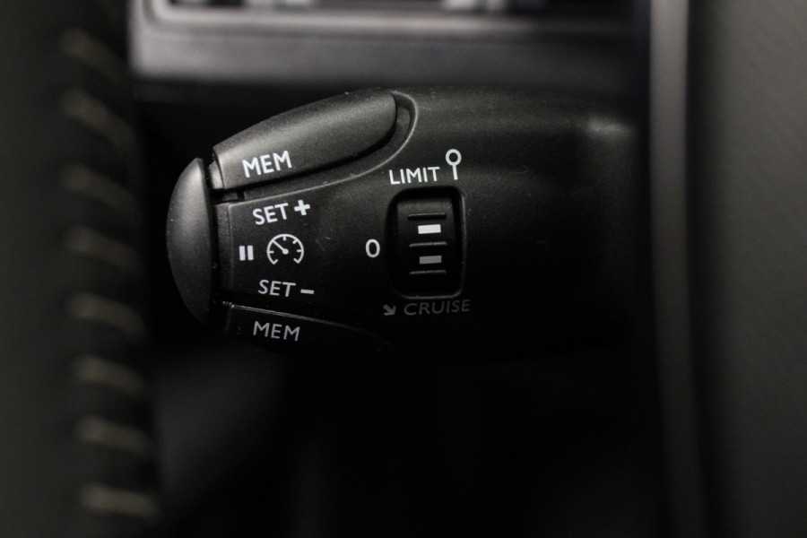 Peugeot 3008 1.2 PureTech Active Avantage |Navi|