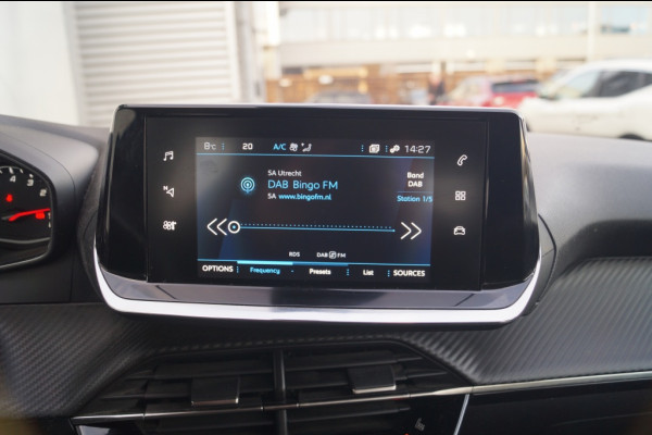 Peugeot 2008 1.2 PureTech Active Pack -NAVI-ECC-PDC-TREKHAAK-