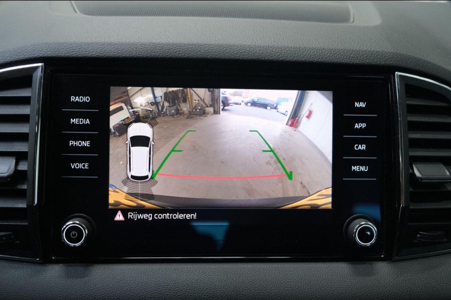 Škoda Karoq 1.0 TSI Business Edition - N.A.P. Airco, Cruise, Navi, Camera