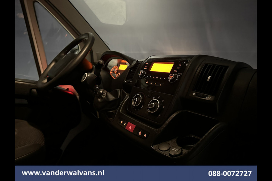 Peugeot Boxer 2.2 BlueHDi 141pk Bakwagen Laadklep Euro6 Airco | 985kg laadvermogen | Cruisecontrol Bijrijdersbank