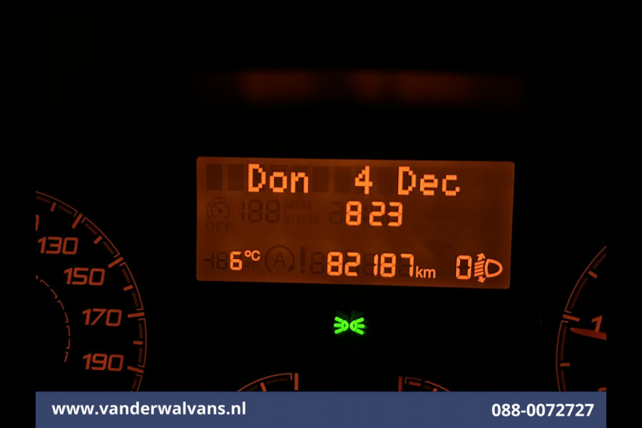 Peugeot Boxer 2.2 BlueHDi 141pk Bakwagen Laadklep Euro6 Airco | 985kg laadvermogen | Cruisecontrol Bijrijdersbank