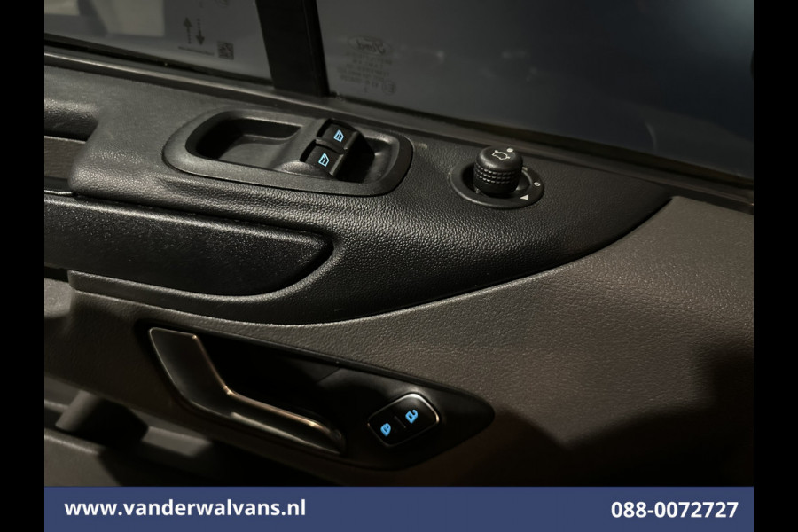 Ford Transit Custom 2.0 TDCI 131pk L2H1 Euro6 Airco | LED | Apple Carplay | Cruisecontrol | 2800kg Trekhaak | Stoelverwarming Parkeersensoren, Verwarmde voorruit, Bijrijdersbank