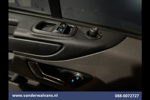 Ford Transit Custom 2.0 TDCI 131pk L2H1 Euro6 Airco | LED | Apple Carplay | Cruisecontrol | 2800kg Trekhaak | Stoelverwarming Parkeersensoren, Verwarmde voorruit, Bijrijdersbank