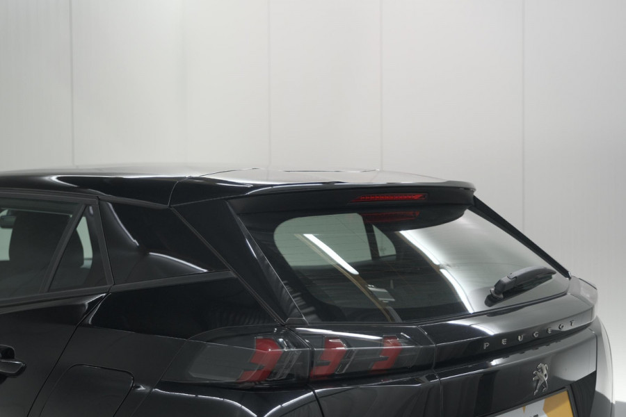 Peugeot 2008 PureTech 130 EAT8 Active | Parkeersensoren | Navigatie | Apple Carplay