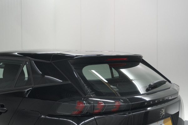 Peugeot 2008 PureTech 130 EAT8 Active | Parkeersensoren | Navigatie | Apple Carplay