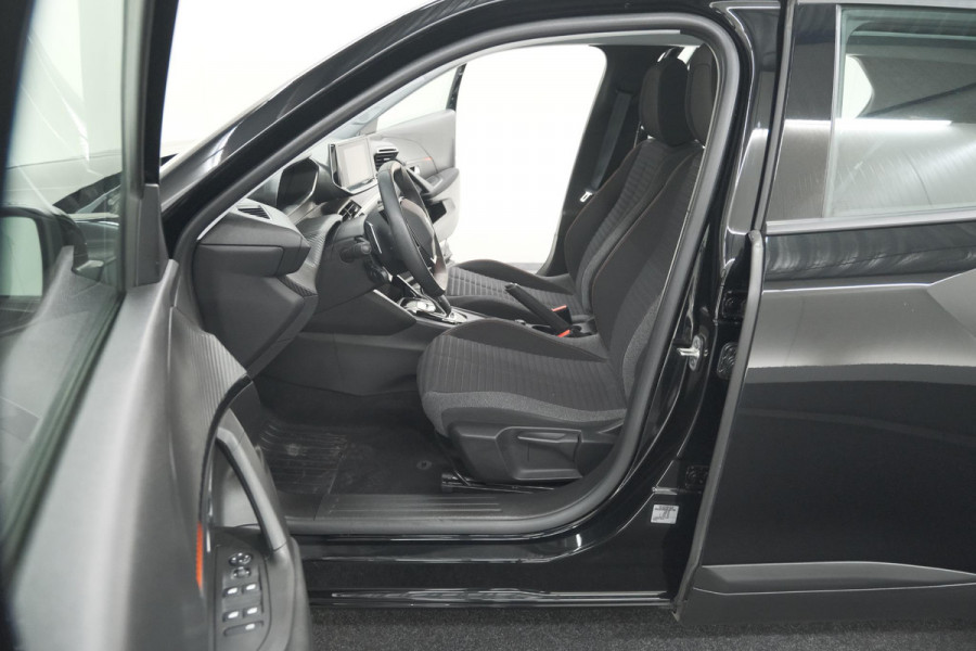 Peugeot 2008 PureTech 130 EAT8 Active | Parkeersensoren | Navigatie | Apple Carplay