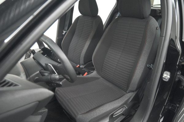 Peugeot 2008 PureTech 130 EAT8 Active | Parkeersensoren | Navigatie | Apple Carplay