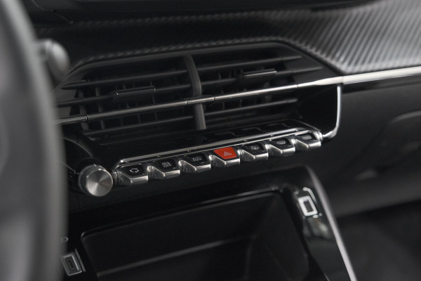 Peugeot 2008 PureTech 130 EAT8 Active | Parkeersensoren | Navigatie | Apple Carplay