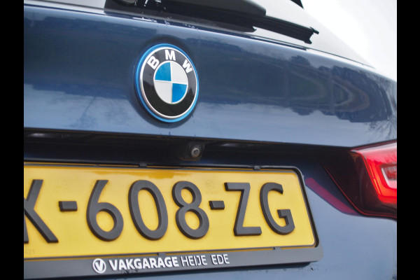 BMW iX3 High Executive 80 kWh | Panoramadak | 360 Camera | Trekhaak | Sfeerverlichting | Head-Up Display | Harman Kardon |