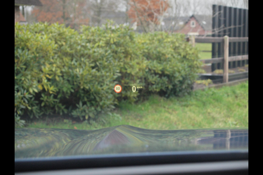 BMW iX3 High Executive 80 kWh | Panoramadak | 360 Camera | Trekhaak | Sfeerverlichting | Head-Up Display | Harman Kardon |