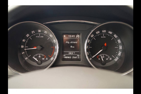 Škoda Superb Combi 1.6 TDI Champs Elysees -NAVI-XENON-PDC-